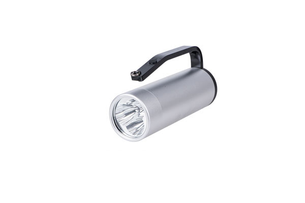 云顶国际RJW7102手提式防爆探照灯